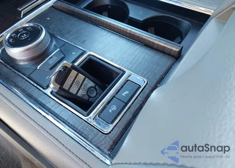 2018 Ford Expedition Limited z USA, uszkodzony, nr VIN 1FMJU1KT0JEA38351